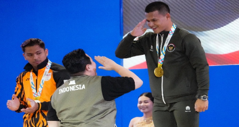Rizki Juniansyah Sabet Emas SEA Games 2025, Pecahkan Rekor Dunia Angkat Besi Kelas 79 Kg