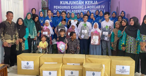 Kunjungi SLBN Karimun, Pengurus Jalasenastri Lanal Berikan Bantuan Sosial