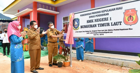 Resmikan USB SMKN 1 Bunguran Timur Laut, Gubernur Ansar: Lahirkan Generasi Siap Kerja
