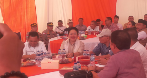 Titiek Soeharto Kunjungi Peternakan Ayam PT Indojaya Agrinusa di Bintan