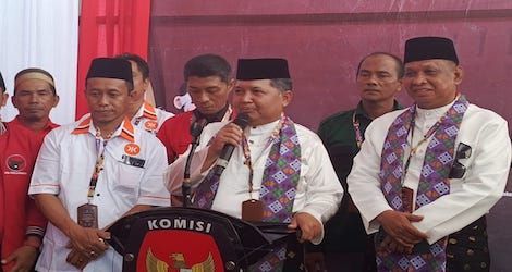 Daftar di KPU, Pasangan Wan Zuhendra-Ahmad Yani Dikawal Relawan dan Parpol Pengusung