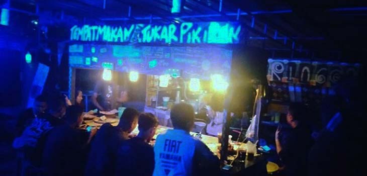 Angkringan 'Tempat Biasa' Tanjunguban Tak Pernah Sepi Pengunjung