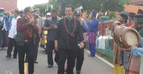 Ansar Ahmad Siap Perjuangkan Pembangunan Pos Lintas Batas Serasan-Malaysia