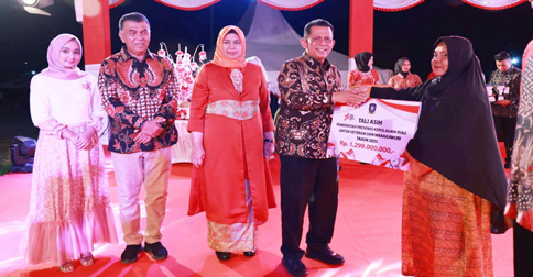 Sampena HUT RI, Gubernur Ansar Serahkan Bantuan Rp 1,299 Miliar untuk 433 Veteran se-Kepri
