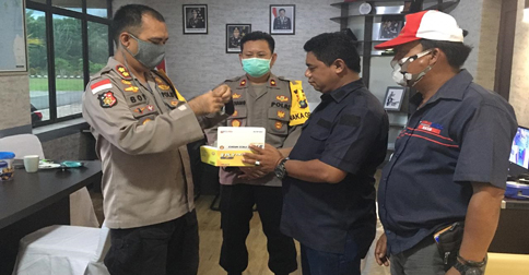 Polres Lingga Berikan APD untuk Jurnalis Saat Liputan