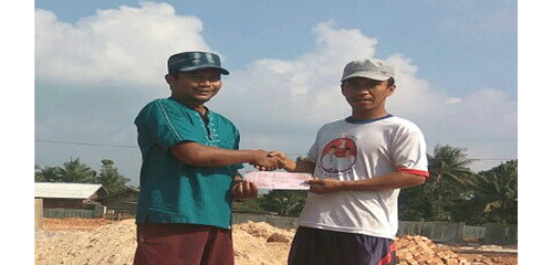 Pengusaha Ayam Potong di Lingga Ini Sisihkan Seribu Hasil Jualan untuk Amal