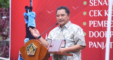 Ditjen Polpum Kemendagri Luncurkan Gerakan Pembagian 10 Juta Bendera Merah Putih di Denpasar