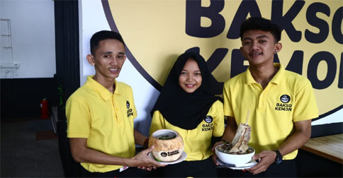 Mie Hitam Ayam Bakso Kemon, Lezat dan Baik untuk Kesehatan