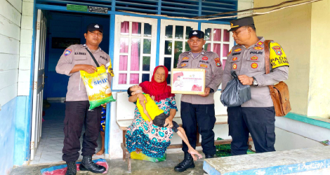 Polres Lingga Salurkan Bantuan Sembako untuk Penyandang Disabilitas di Senayang