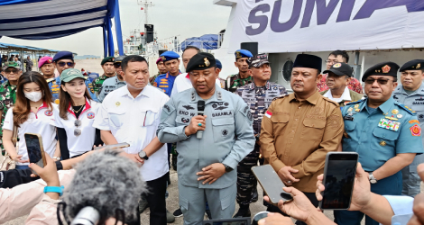 Bakamla RI Berangkatkan Kapal Pembawa Bantuan Kemanusiaan ke Aceh dari Batam