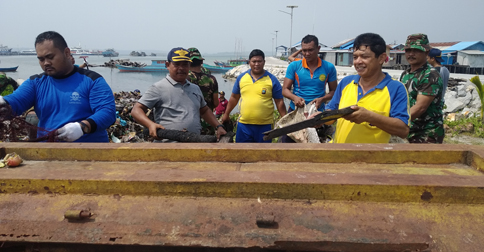 Dishub Natuna Gelar Bersih Sampah di Laut Penagih