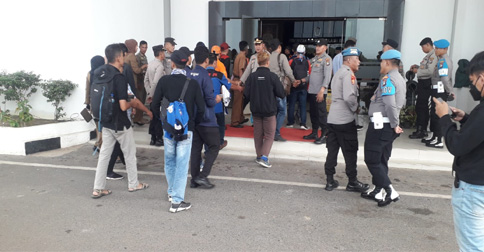Buruh Batam Ancam Mogok Kerja Bila Tuntutan UMK Tak Dikabulkan
