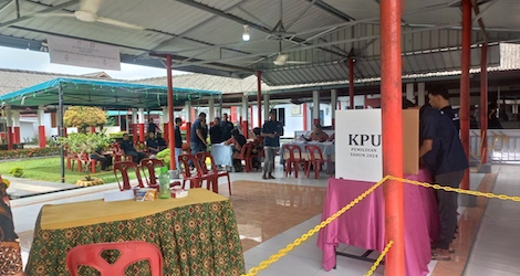 Antusias Warga Binaan Lapas Tanjungpinang Antre Nyoblos di TPS 902