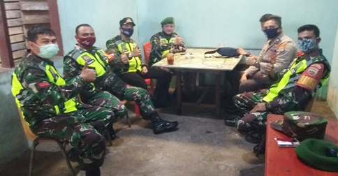 Tingkatkan Sinergitas, TNI-Polri dan Kecamatan Serasan Timur Gelar Coffee Morning
