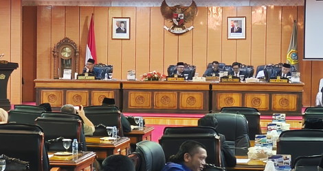 DPRD Karimun Setujui Nota Keuangan dan RAPBD 2026, Bupati Iskandarsyah Tanggapi Catatan Fraksi