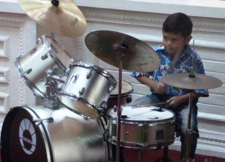 Fahri, Bocah Tunanetra dari Tanjungpinang Ini Pernah Jadi Drumer Terbaik Nasional