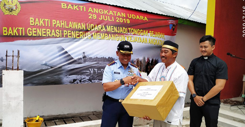 HUT AU ke-72, Lanud RSA Natuna Berbagi dengan Masyarakat