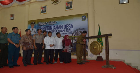 Isdianto Ajak Masyarakat Berlomba Memajukan Desa