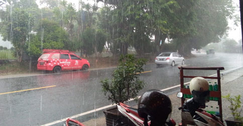 BMKG Ungkap Penyebab Musim Hujan Indonesia Datang Lebih Cepat