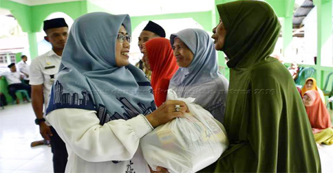 Wabup Ngesti Tinjau Warga Banjir di Sebadai Hulu Natuna