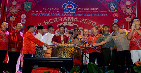 Rayakan Imlek di Batam, Isdianto Ajak Warga Bersatu Bangun Kepri Maju