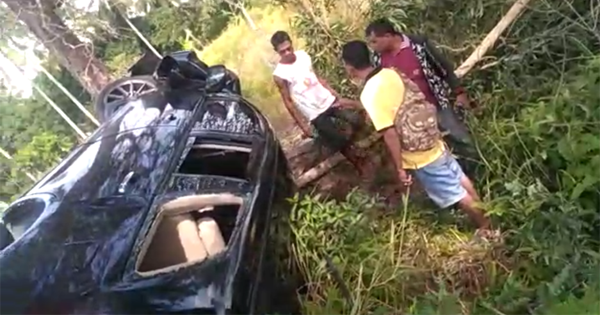 Toyota Innova Terguling di Jalan Lintas Barat Bintan