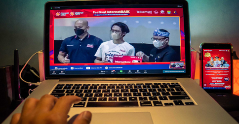 Telkomsel Gelar Awarding InternetBAIK Heroes dan Webinar Kesehatan Mental Keluarga di Era Digital