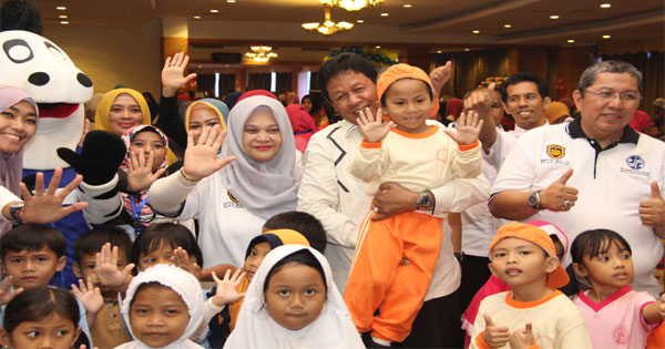 Rosmerry Isdianto Dikukuhkan Sebagai Bunda Salud Provinsi Kepri