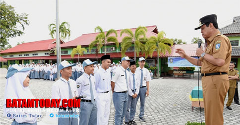 Isdianto Tekankan Siswa Tingkatkan Prestasi dan Capai Cita-cita