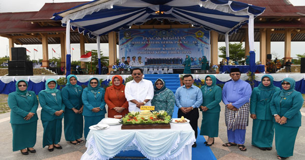 Peran Kaum Ibu dalam Kemajuan Daerah Sangat Besar dan Mulia