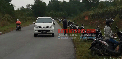 Puluhan Kendaraan Berjatuhan di Jalan KIB Lobam, Belasan Orang Terluka