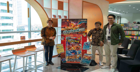 AKG Entertainment Lucurkan Booster Pack Baru Pokemon Game Kartu Koleksi 'Kilau Hitam'