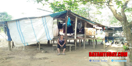 Potret Kartini Masa Kini, Mengais Botol Bekas demi Keluarga..