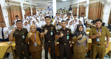 Kejari Batam Sosialisasikan Bahaya Judi Online kepada Pelajar SMP