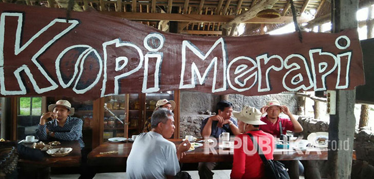 Berwisata dengan Secangkir Kopi Merapi