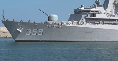 KRI Usman Harun Hentikan Tujuh Kapal Berbendera Asing di Laut Natuna Utara