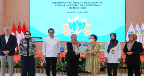 Kurikulum Baru Diluncurkan, Bidan Disiapkan Jadi Garda Terdepan Layanan Kesehatan Ibu dan Anak