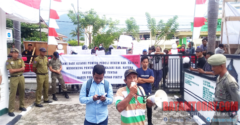 APPH Demo Kejari Natuna Tuntut Usut Tuntas Kasus Korupsi dan Istri Muda Bupati