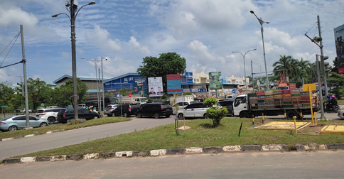 Traffic Light Simpang Kalista Padam, Arus Lalu Lintas Macet Total