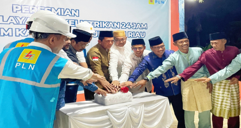 Program Kepri Terang Hadir di Pulau Parit, Listrik 24 Jam Diresmikan untuk Warga Selat Gelam
