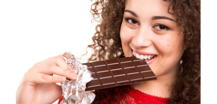 Ini 9 Alasan Makan Cokelat Bikin Orang Bahagia