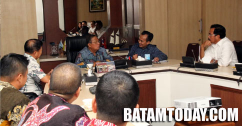 Menko Darmin Janji Selesaikan Masalah Pajak Impor Bahan Baku HRP Shipyard