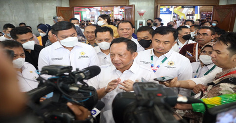 Mendagri Minta Kepala Daerah Buat Kebijakan Pro UMKM