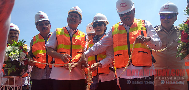 Menteri BUMN, MenPAN-RB, Jaksa Agung dan Gubernur Kepri Tinjau Program Padat Karya Tunai di Batam