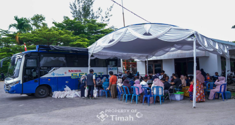 Mobil Sehat PT Timah Sambangi Pelabuhan Mantung, 131 Warga Terima Layanan Kesehatan Gratis