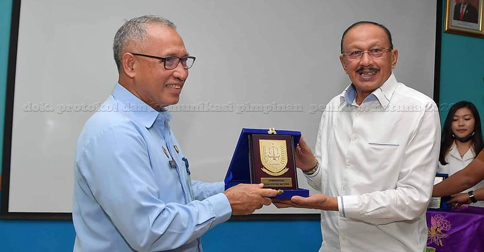 Bupati Natuna Tandatangani MoU dengan Kepala Kantor Kemenkumham Kepri