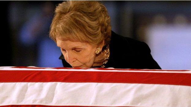 Mantan Ibu Negara Amerika Serikat Nancy Reagan, Tutup Usia