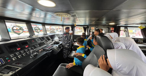 Ratusan Pelajar SD, SMP dan SMA se-Karimun Naval Base Open Day di Lanal TBK