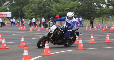 Instruktur Honda Ingatkan Bahaya Rem Depan Saat Menikung, Begini Teknik Aman Hadapi Tikungan
