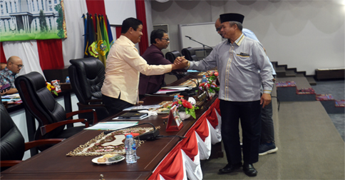 Isdianto Sampaikan Tanggapan Atas Pandangan Fraksi DPRD Kepri